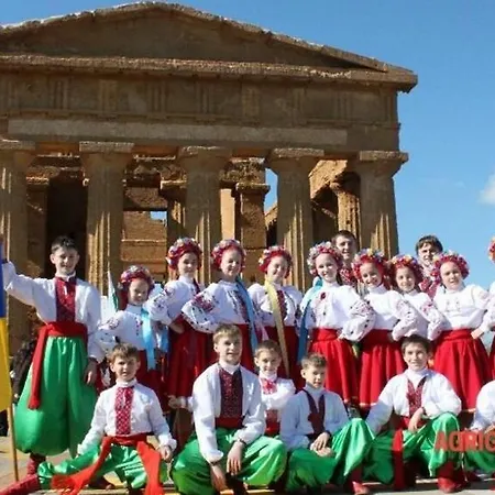 Lory * Αγκριτζέντο